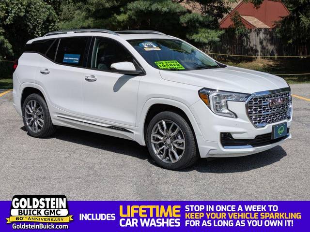 2022 GMC Terrain Denali AWD photo