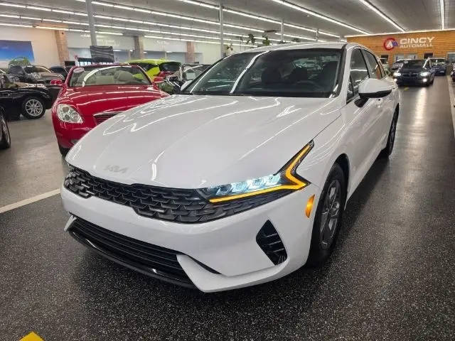 2023 Kia K5 LXS FWD photo