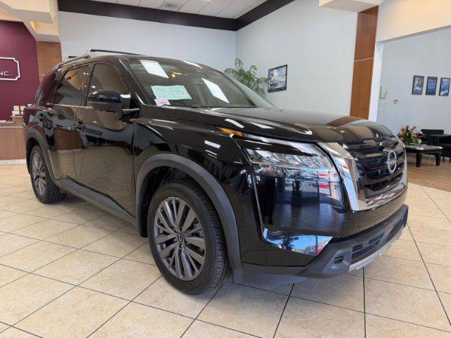 2023 Nissan Pathfinder SL 4WD photo