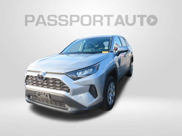 2022 Toyota RAV4 LE AWD photo