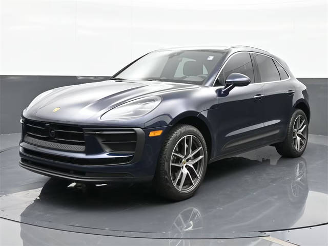 2023 Porsche Macan T AWD photo