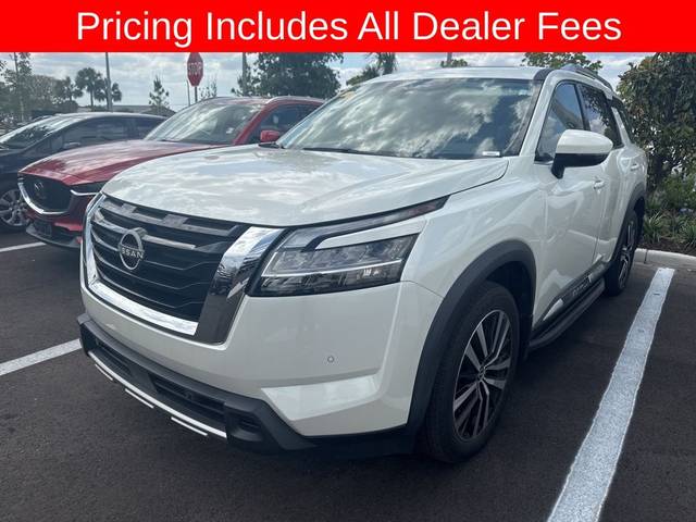 2023 Nissan Pathfinder Platinum FWD photo