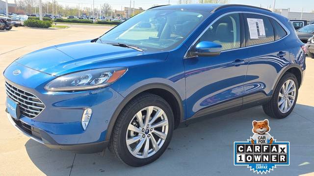 2022 Ford Escape Titanium AWD photo