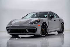 2023 Porsche Panamera GTS AWD photo