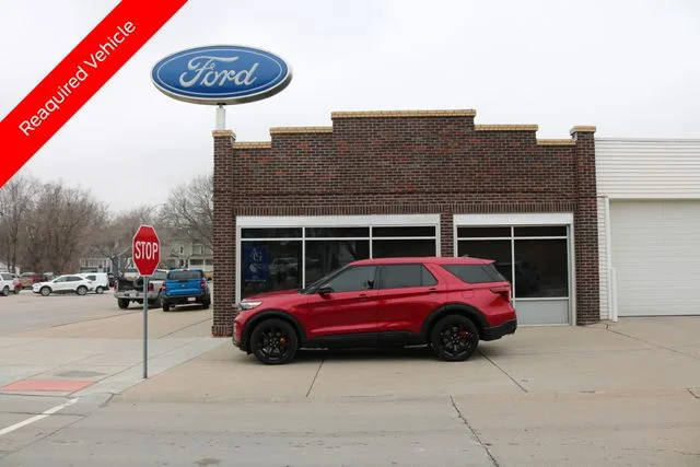 2022 Ford Explorer ST 4WD photo