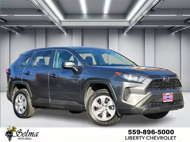 2022 Toyota RAV4 LE FWD photo