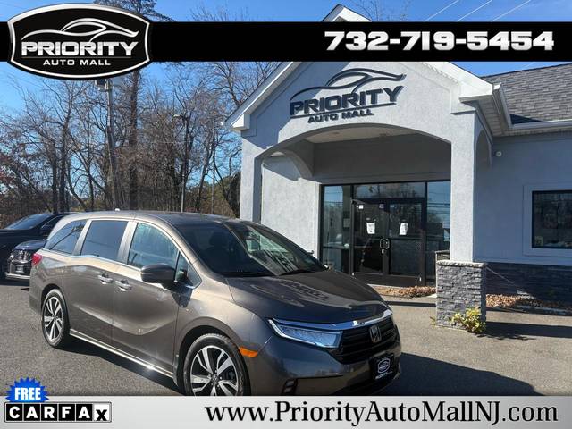 2023 Honda Odyssey Touring FWD photo