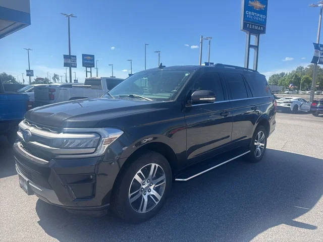 2022 Ford Expedition XLT RWD photo