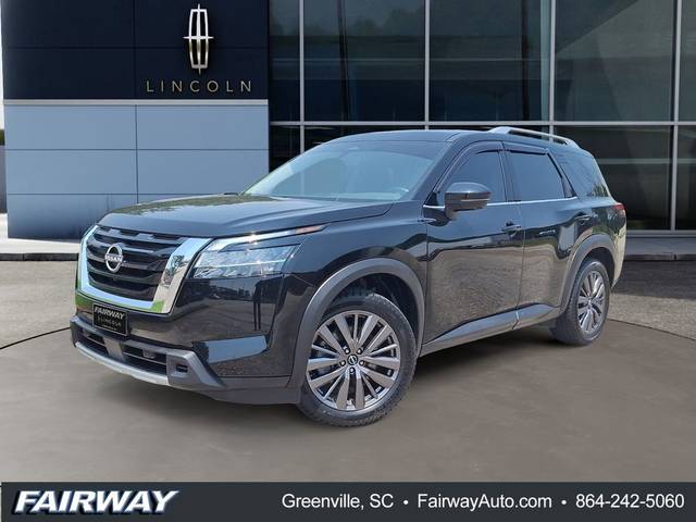 2023 Nissan Pathfinder SL 4WD photo