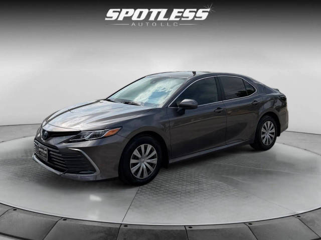 2023 Toyota Camry Hybrid LE FWD photo