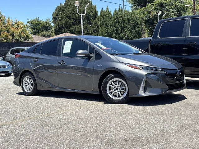 2022 Toyota Prius Prime XLE FWD photo