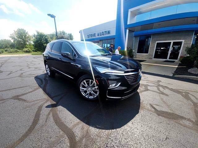 2023 Buick Enclave Essence AWD photo