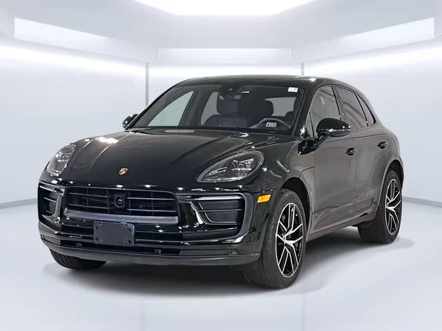 2023 Porsche Macan T AWD photo