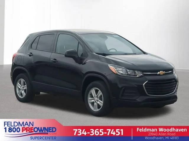2022 Chevrolet Trax LS AWD photo