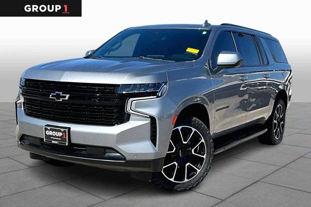 2023 Chevrolet Suburban RST RWD photo