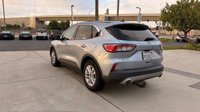 2022 Ford Escape SE FWD photo