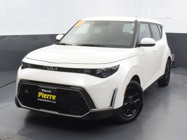 2023 Kia Soul LX FWD photo