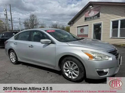 2015 Nissan Altima  FWD photo