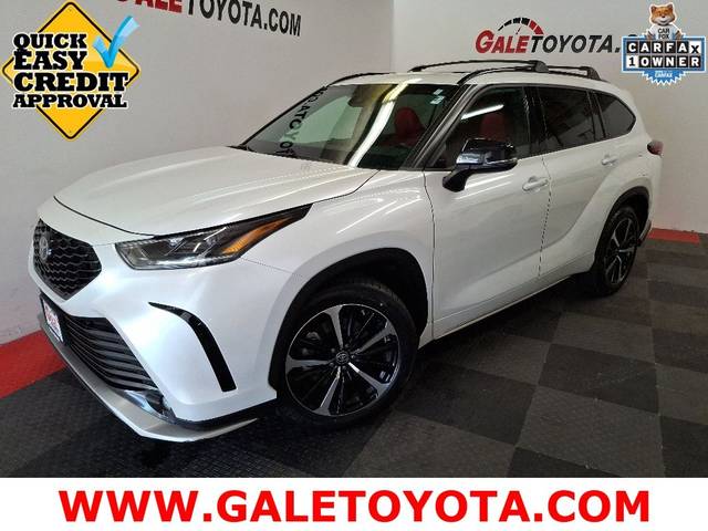2022 Toyota Highlander XSE AWD photo