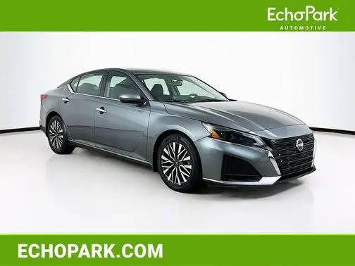 2023 Nissan Altima 2.5 SV FWD photo