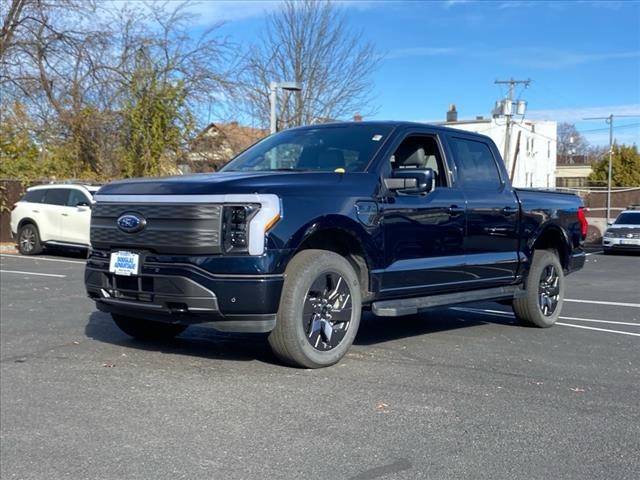 2022 Ford F-150 Lightning LARIAT AWD photo