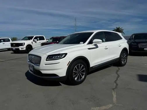 2022 Lincoln Nautilus Standard FWD photo