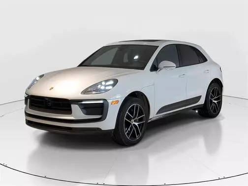 2023 Porsche Macan T AWD photo