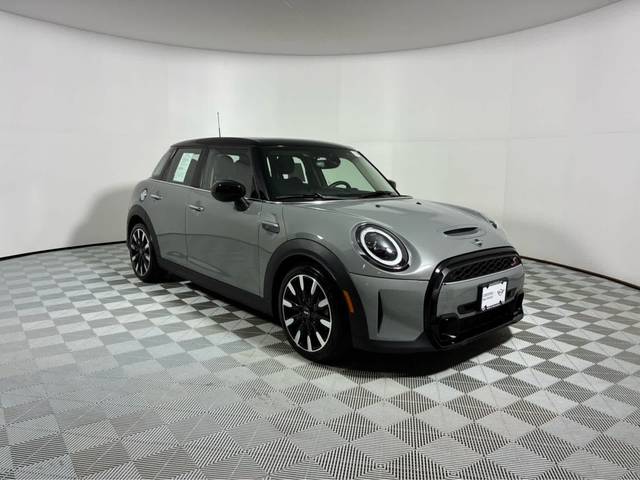 2023 MINI Hardtop 4 Door Cooper S FWD photo