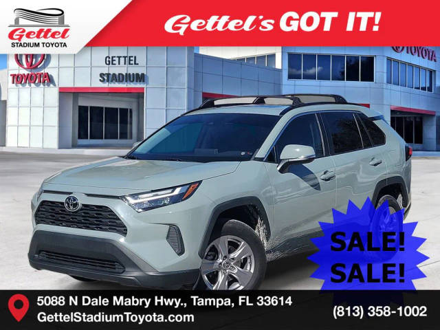 2022 Toyota RAV4 XLE FWD photo