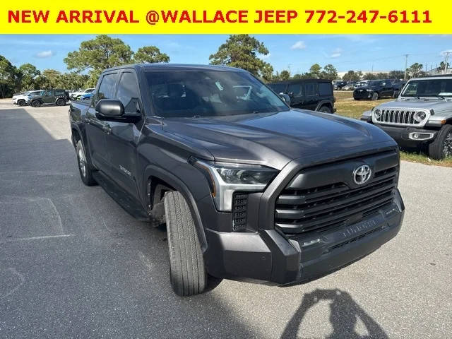 2022 Toyota Tundra SR5 4WD photo