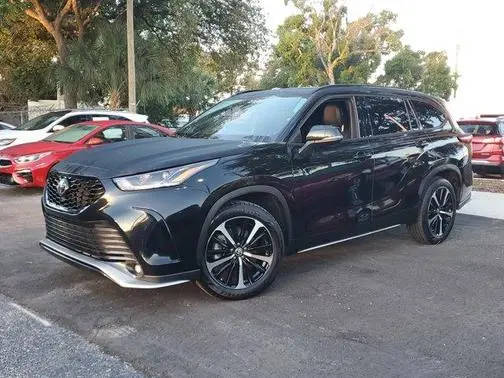 2022 Toyota Highlander XSE FWD photo