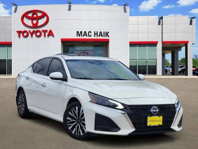 2023 Nissan Altima 2.5 SV FWD photo