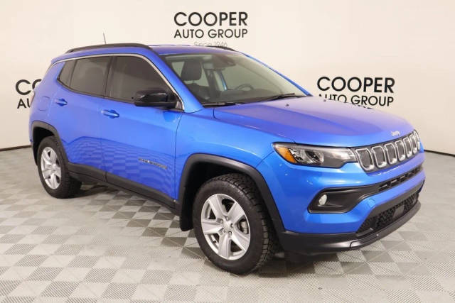 2022 Jeep Compass Latitude 4WD photo