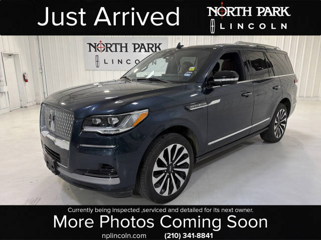 2022 Lincoln Navigator Reserve RWD photo