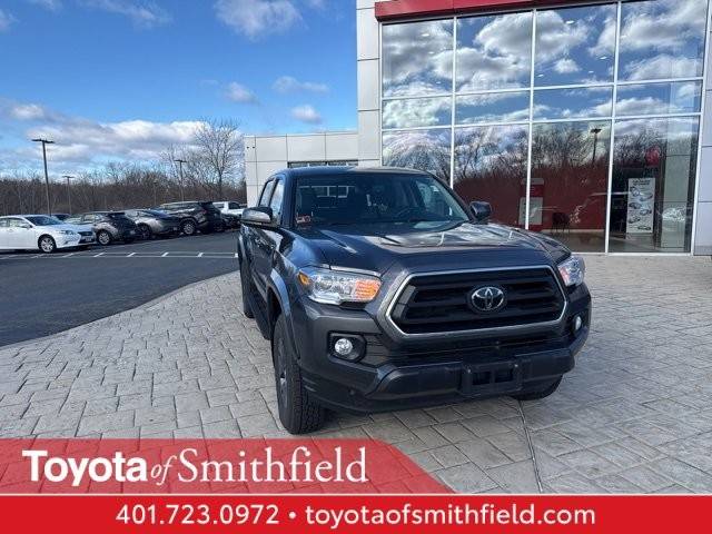 2022 Toyota Tacoma SR5 4WD photo