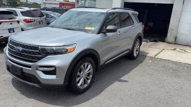 2022 Ford Explorer XLT 4WD photo