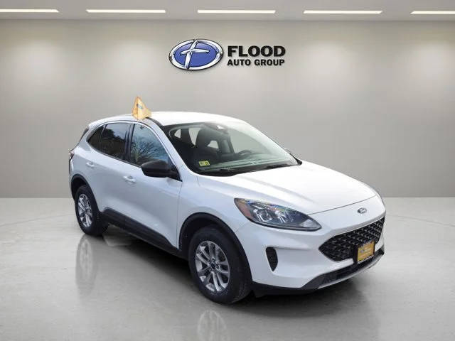 2022 Ford Escape SE AWD photo