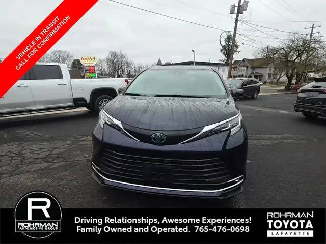 2022 Toyota Sienna XLE AWD photo