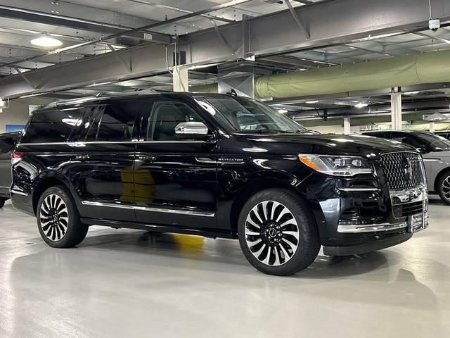 2022 Lincoln Navigator L Black Label 4WD photo