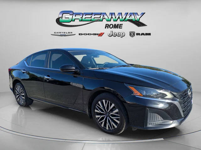 2023 Nissan Altima 2.5 SV AWD photo