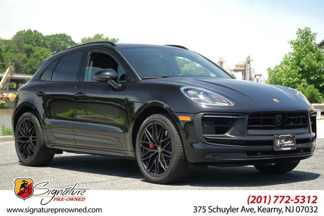 2023 Porsche Macan GTS AWD photo