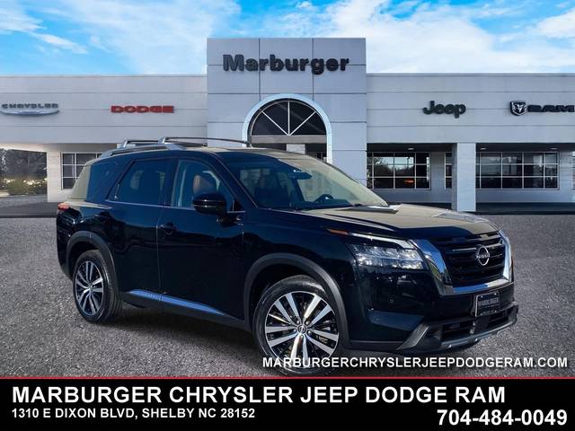 2023 Nissan Pathfinder Platinum 4WD photo