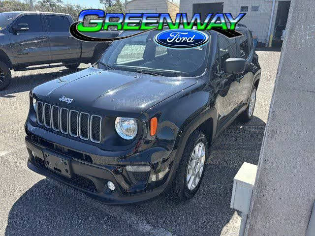 2022 Jeep Renegade Latitude 4WD photo