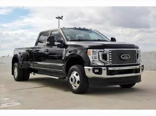 2022 Ford F-350 Super Duty LARIAT 4WD photo