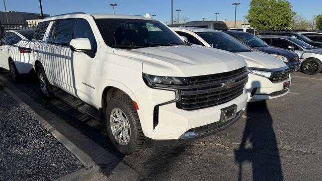 2023 Chevrolet Suburban LT 4WD photo