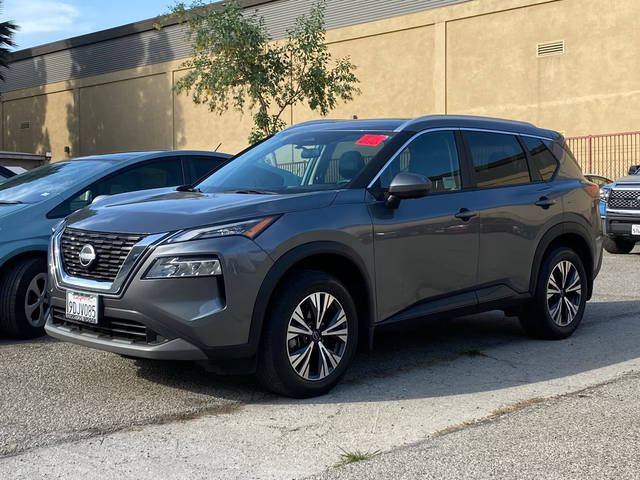 2023 Nissan Rogue SV FWD photo