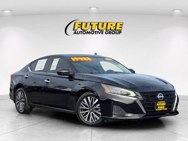 2023 Nissan Altima 2.5 SV FWD photo