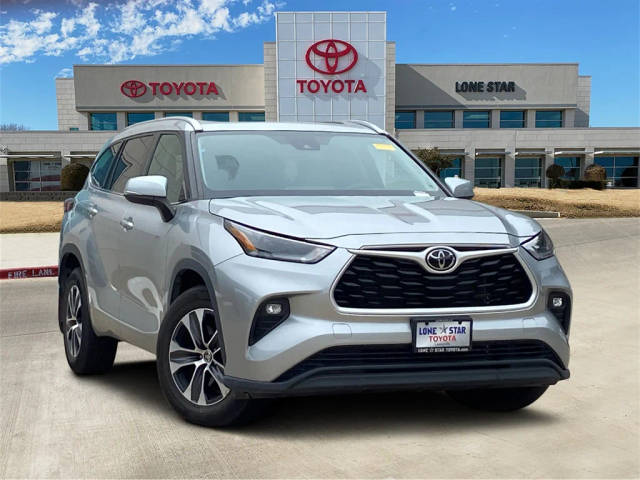 2022 Toyota Highlander XLE AWD photo