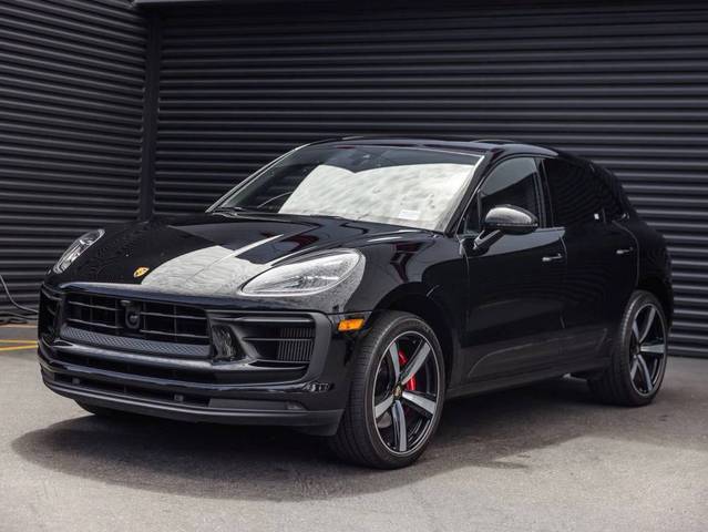2023 Porsche Macan S AWD photo