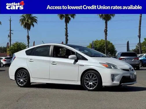 2015 Toyota Prius Four FWD photo